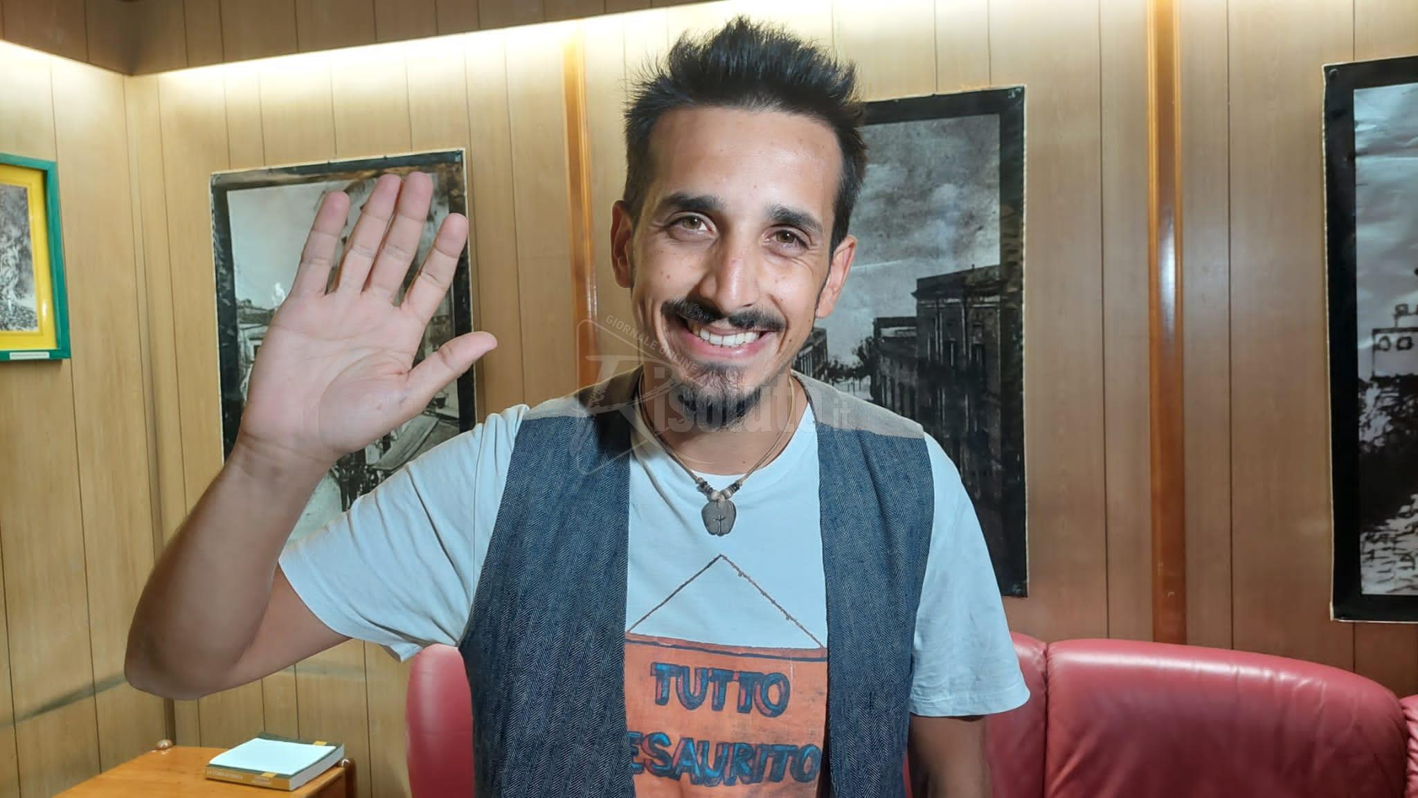 Il comico di "Striscia La Notizia" Roberto Lipari a Sciacca per Azzurro Food (Video)