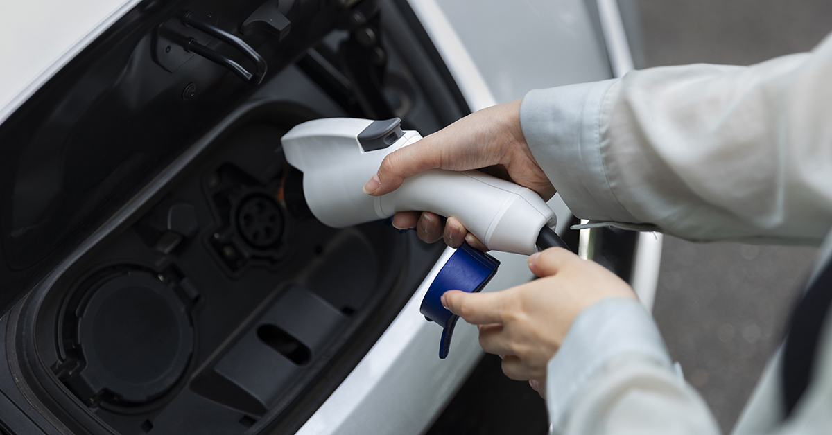 Auto ibrida: conviene acquistarla? Pro e contro