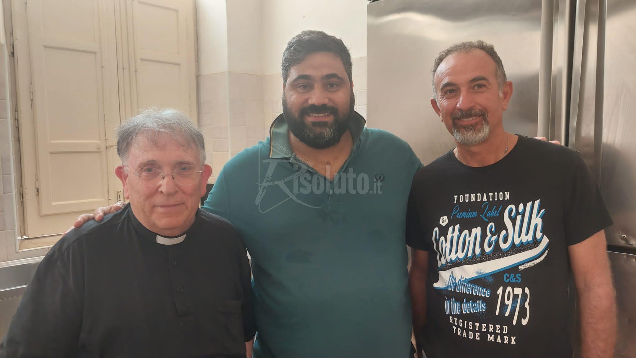Musica e cabaret per la mensa della solidarietà, padre Barone: "Vorrei dare un tetto ad alcune famiglie di Sciacca" (Video)