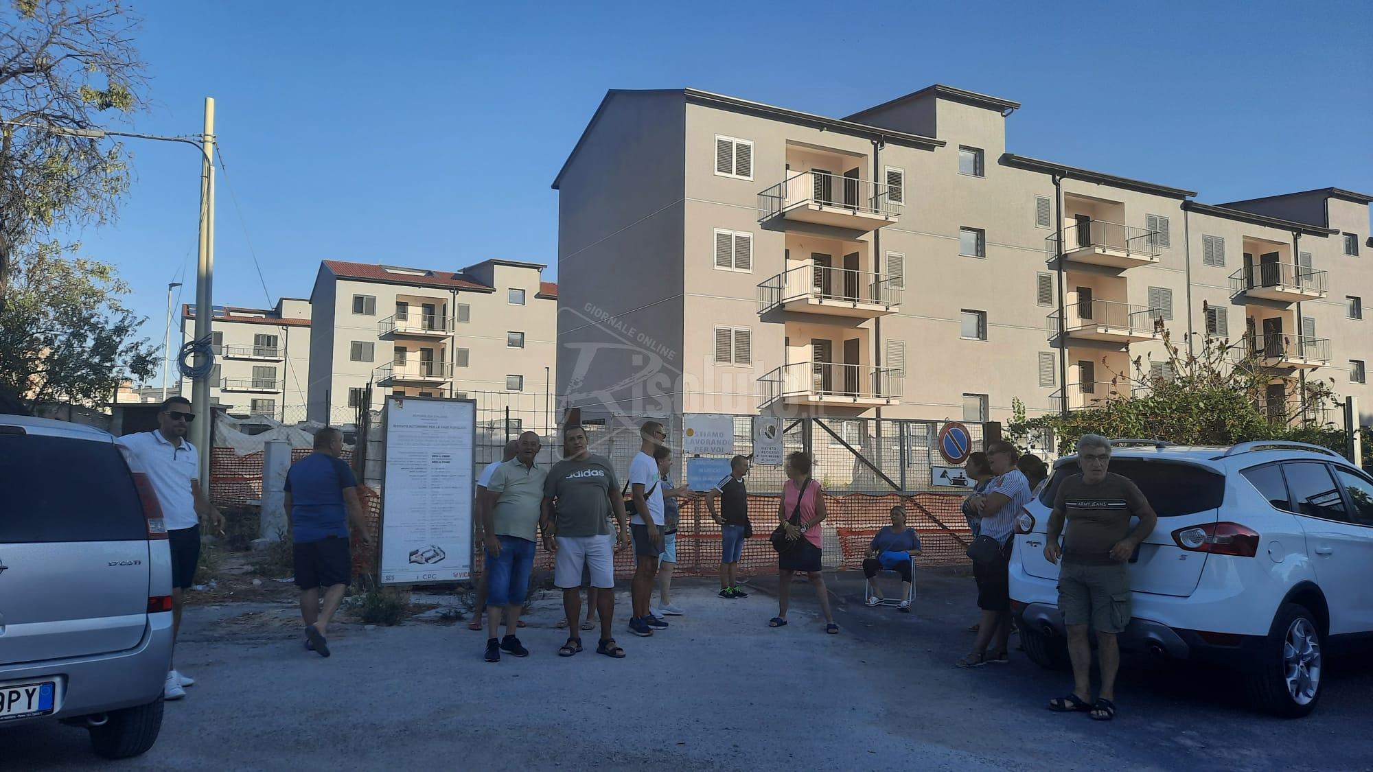 Ribera, sit-in anche ad agosto per le 60 case popolari che rimangono chiuse