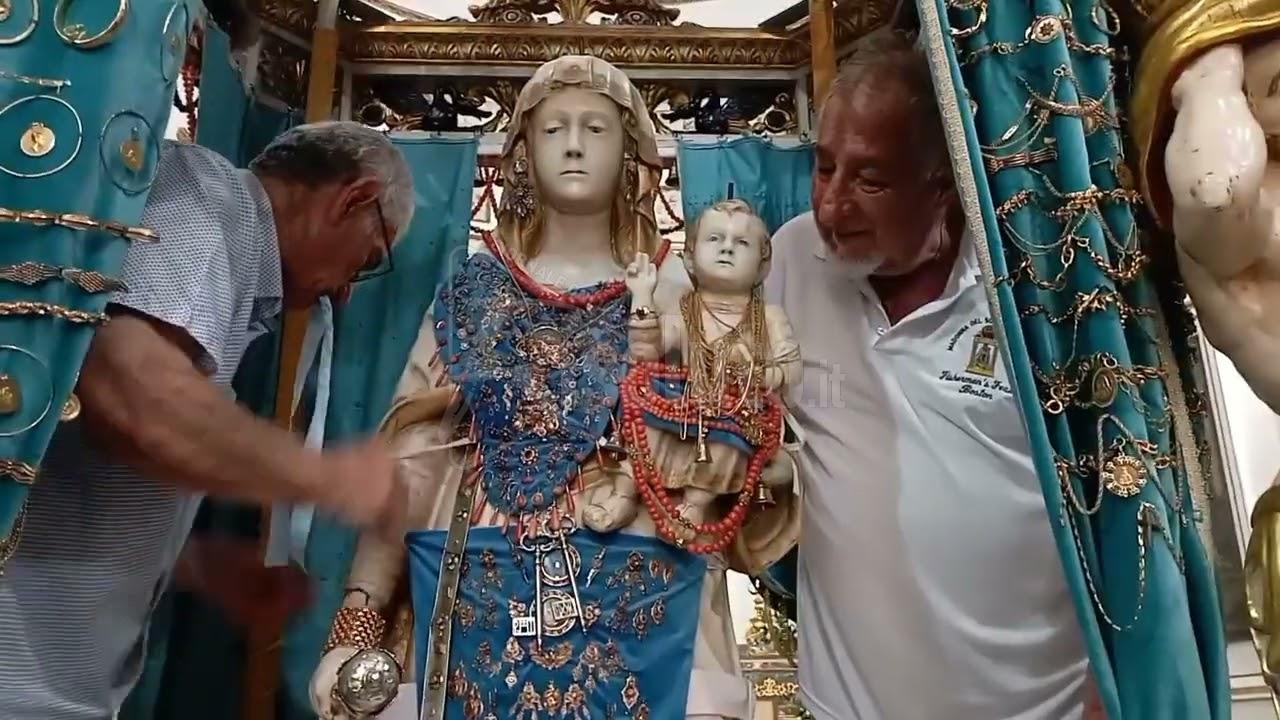 Madonna del Soccorso di Sciacca, ultimata la vestizione (Video)