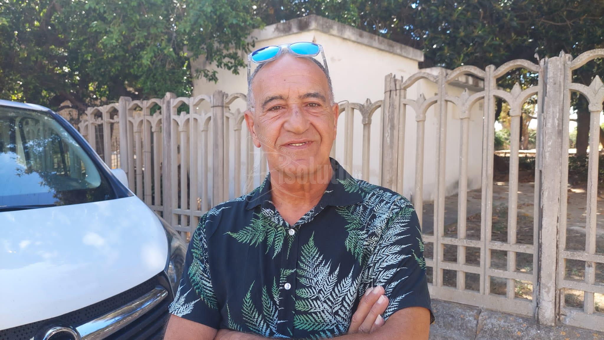 “Amo la mia città e anche da pensionato continuo a lavorare”, la storia di un tassista di Sciacca (Video)