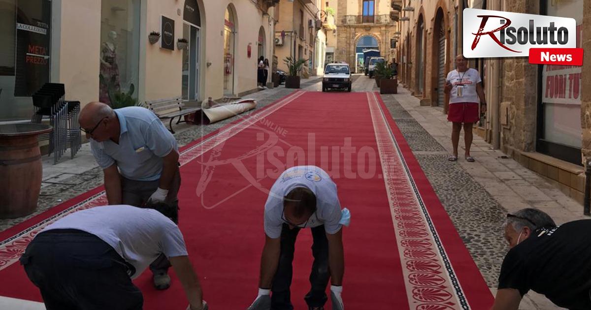 Tappeti Dolce & Gabbana, il Comune li presta per spettacoli e matrimoni
