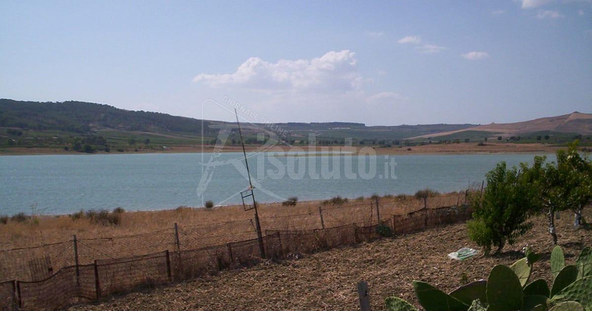 L'acqua del Lago Arancio potrebbe essere usata, Coldiretti denuncia: "Stiamo morendo con le lungaggini burocratiche"