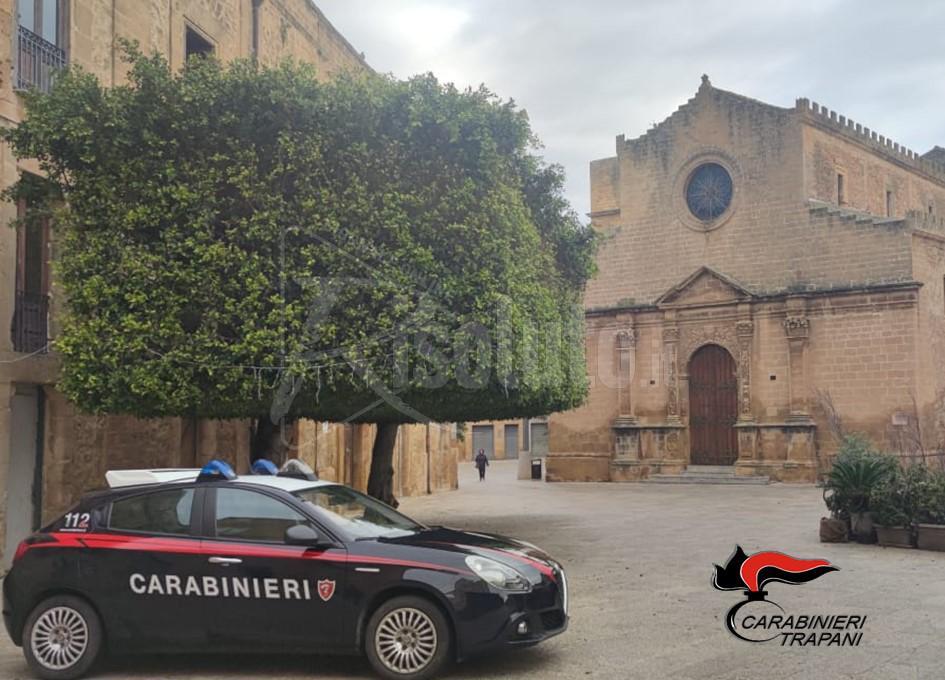 Non presta soccorso dopo incidente e scappa, denunciata giovane di Salemi