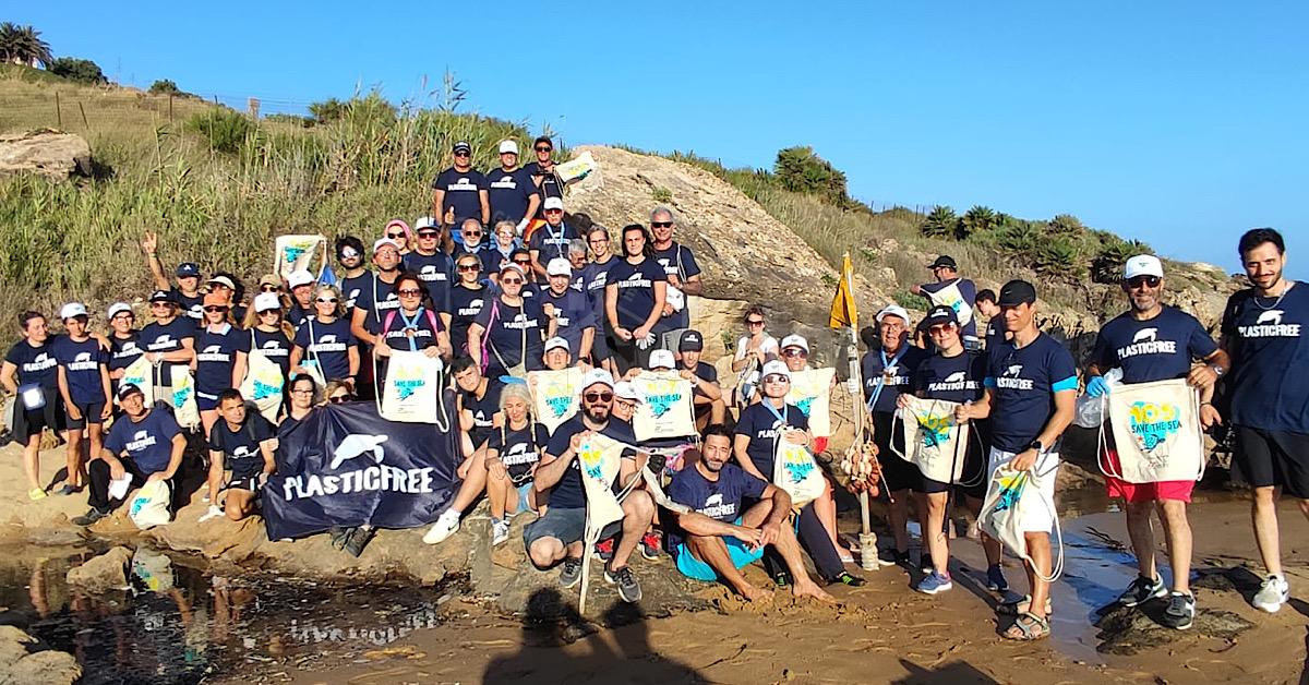 Aperitivo e passeggiata ecologica con Plasticfree Onlus a Porto Palo di Menfi 