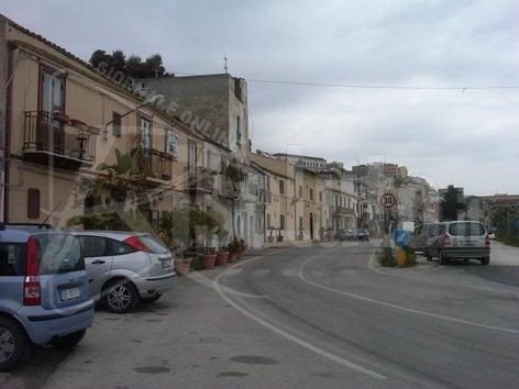 Area pedonale in via Gaie di Garaffe a Sciacca a partire da stasera