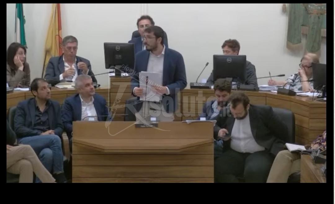 Messina in consiglio: “Falso che il Carnevale non può svolgersi in centro storico”
