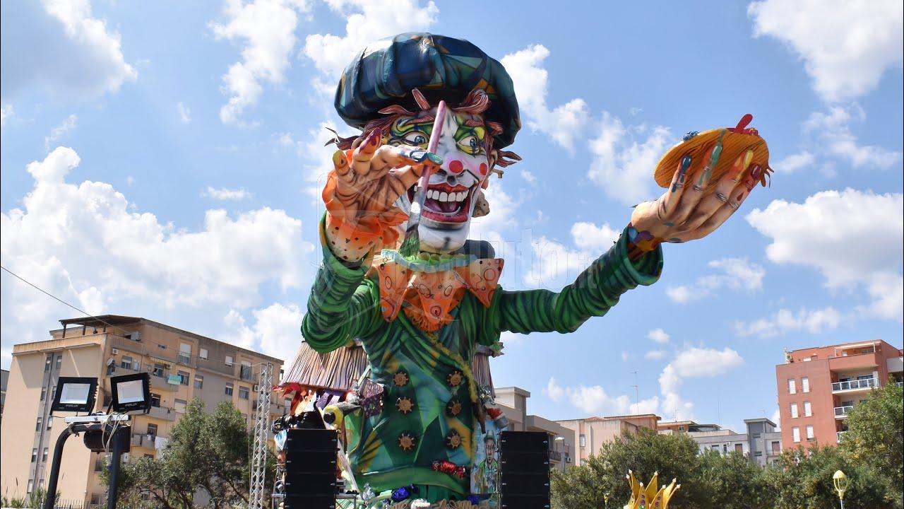 Ultima giornata del Carnevale di Sciacca, anche i carristi apprezzano la Perriera (Video)