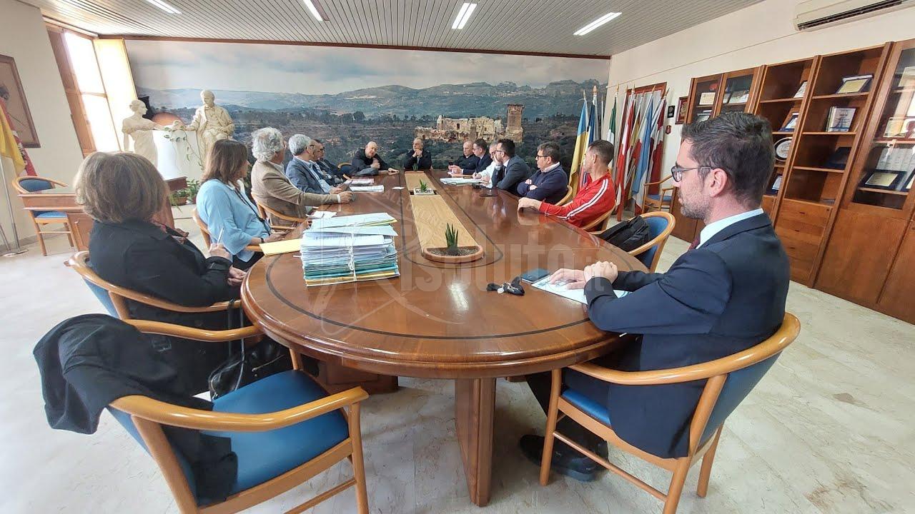 Case popolari di Ribera, conferenza di servizi al Comune per trovare una soluzione (Video)