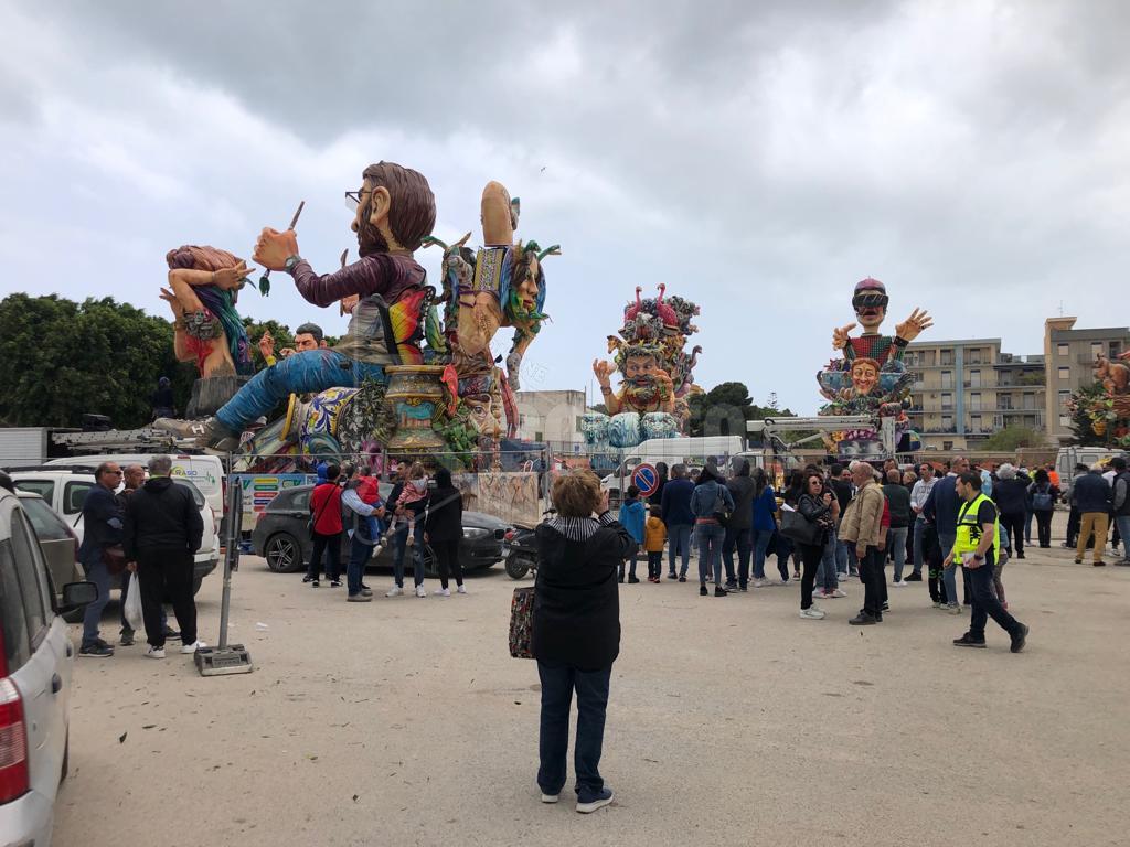Carnevale, carri ancora in piazza La Rosa e si attendono le decisioni