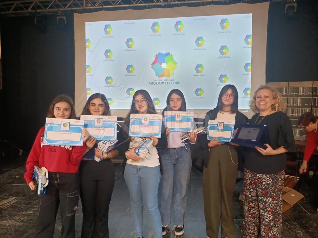 Concorso nazionale Miglior lettore, primo premio per cinque studentesse della scuola "A. Inveges" di Sciacca