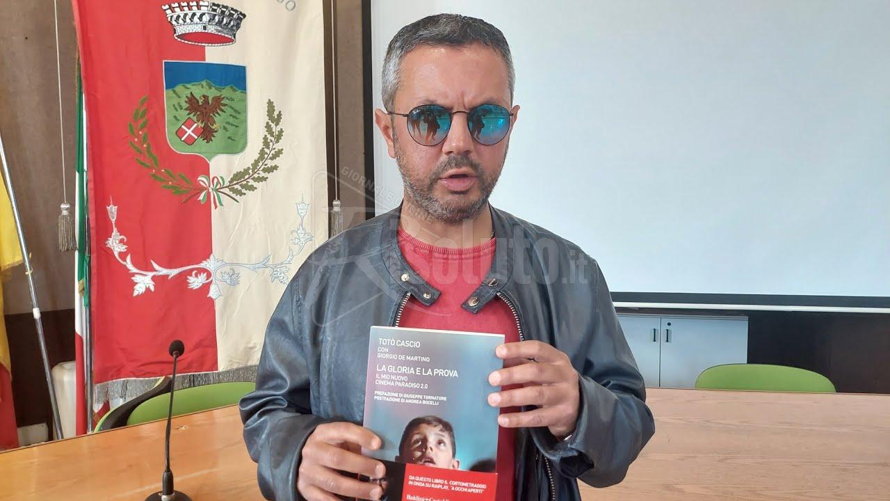 La gloria con il cinema e la prova della malattia, Totò Cascio si racconta a Montevago (Video)