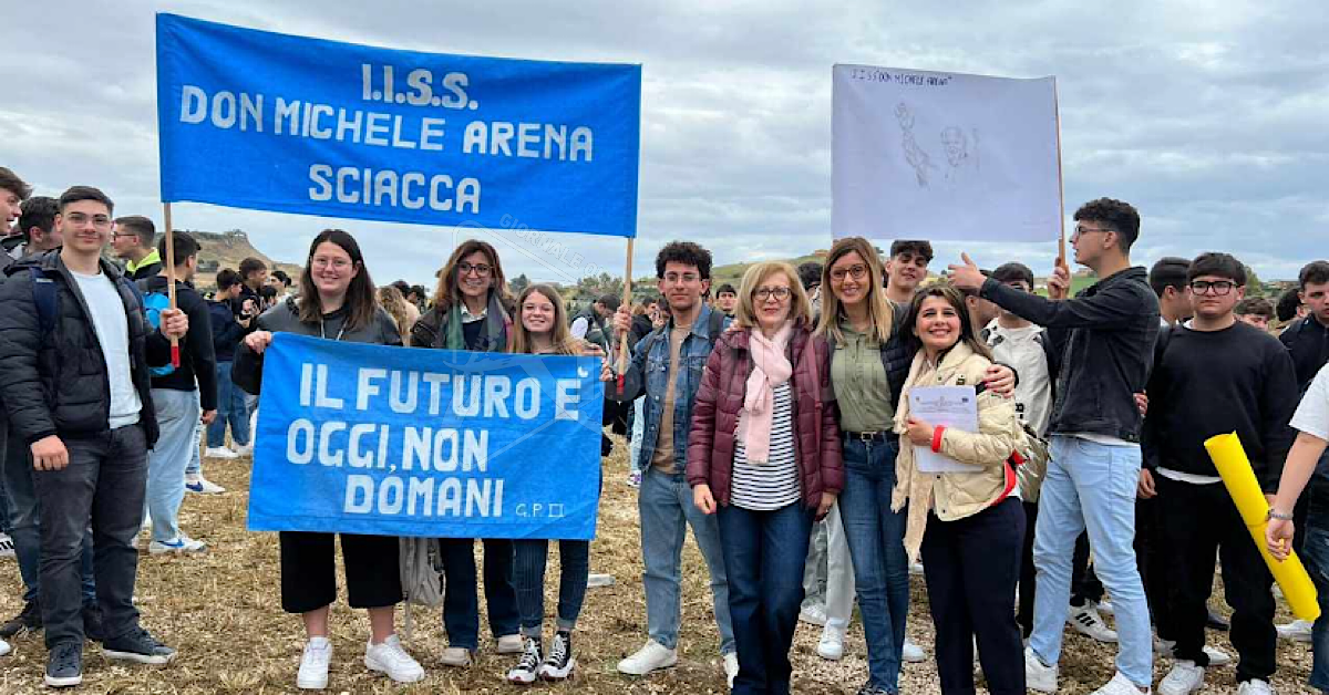 Scuole di Sciacca oggi ad Agrigento per ricordare il grido di Giovanni Paolo II contro la mafia (Video)