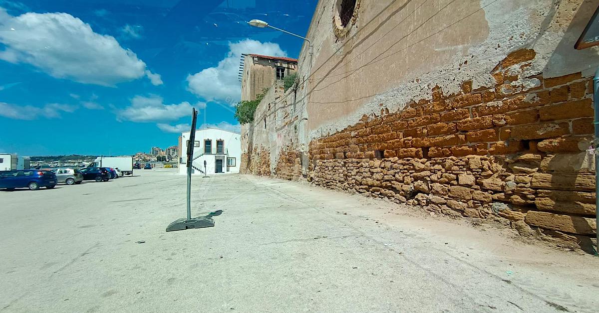 Interventi di bonifica nell’area portuale di Sciacca