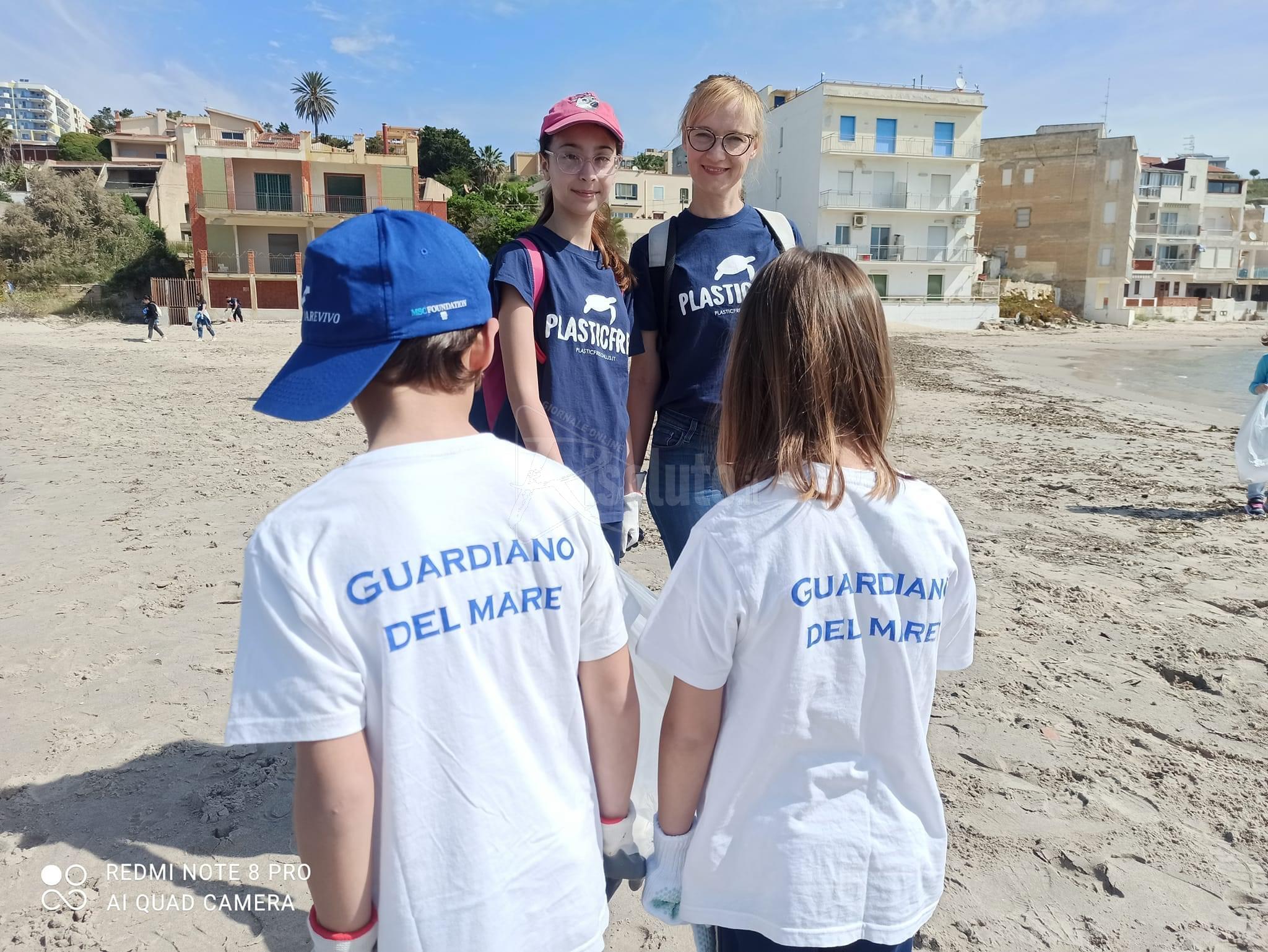 Sciacca, Guardiani del Mare pronti ad entrare in azione sulla spiaggia della Foggia
