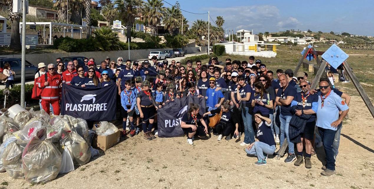 A Porto Palo di Menfi Plasticfree raccoglie 800 chili di rifiuti
