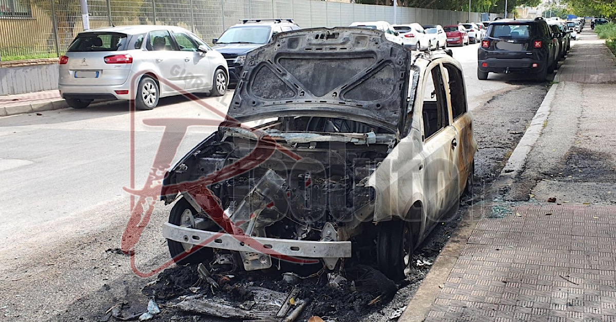 Auto a fuoco nella notte in contrada Perriera a Sciacca