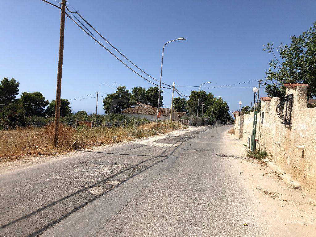 La rapina in villa con sequestro di persona del 2015 a Sciacca, ancora irreperibili due serbi