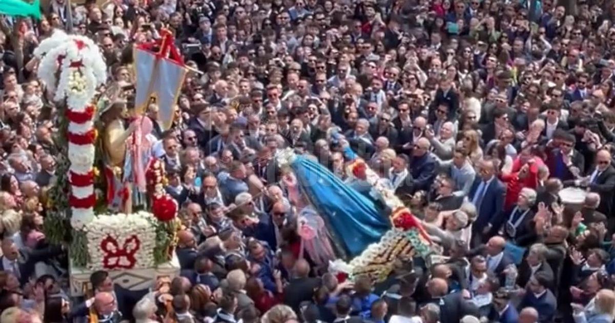 La Madonna della Pace perde un ex voto durante l'incontro di Pasqua a Ribera, appello per ritrovarlo