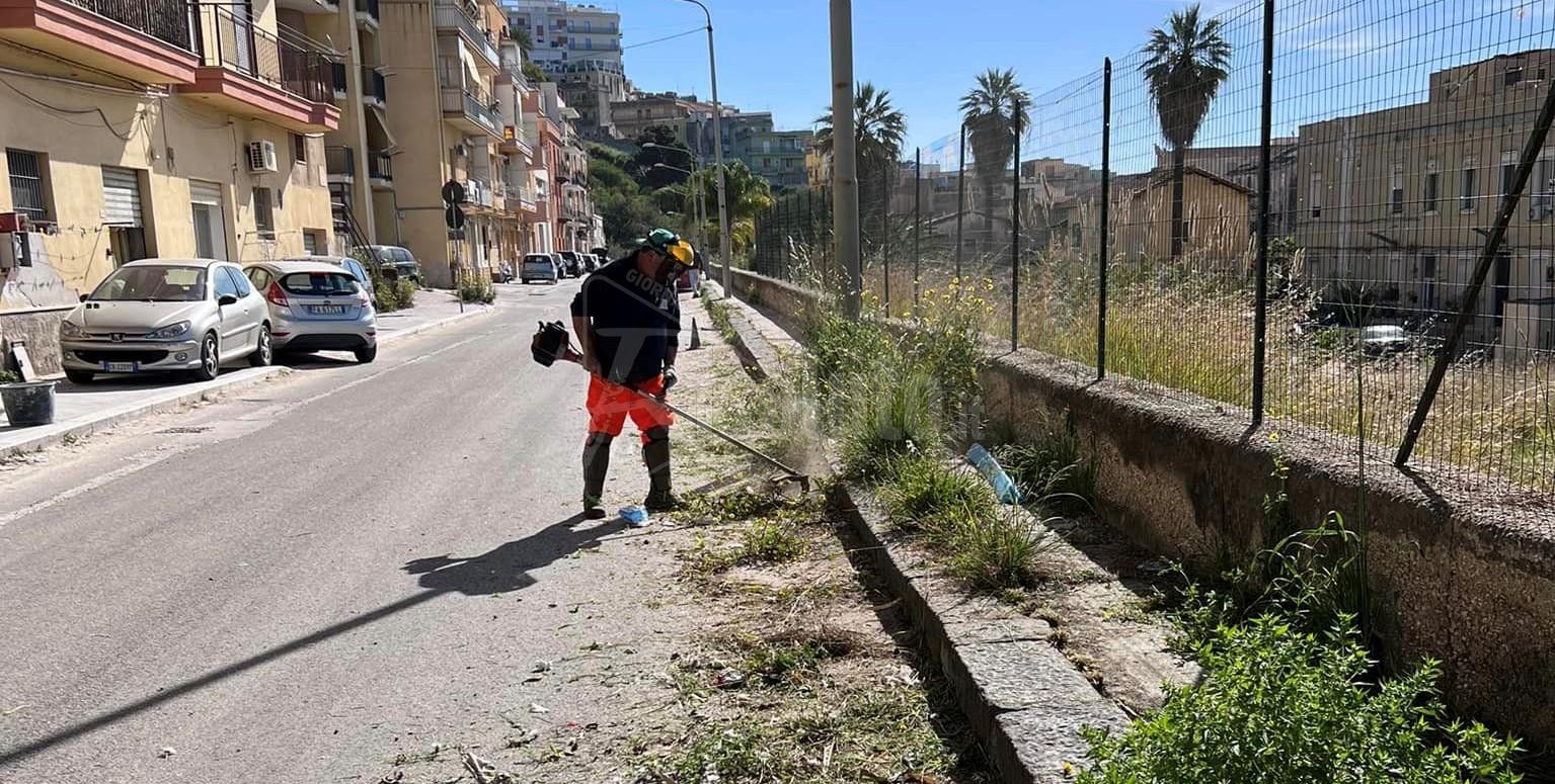 Scerbatura e bonifica di aree trasformate in discarica, gli interventi in corso a Sciacca