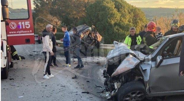 Scontro tra 2 auto a Custonaci, morte 6 persone e 1 ferito grave