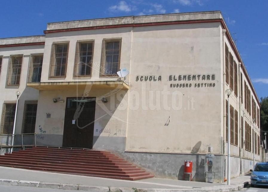 Intitolazione scuola di Castelvetrano al piccolo Di Matteo, assemblea cittadina vuota