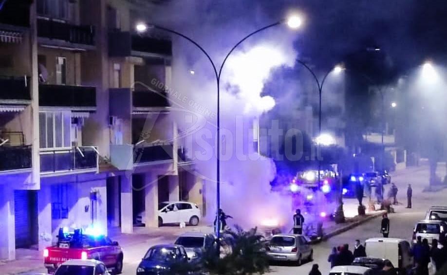 Auto a fuoco in viale Delle Alpi a Ribera