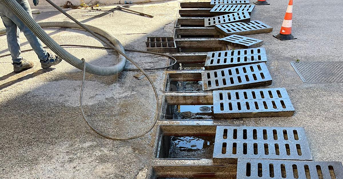 A Santa Margherita Belice si ritorna a pulire le  caditoie e le canalette stradali