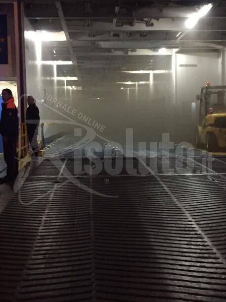 Fiamme in nave Gnv a Palermo, passeggeri tutti in salvo