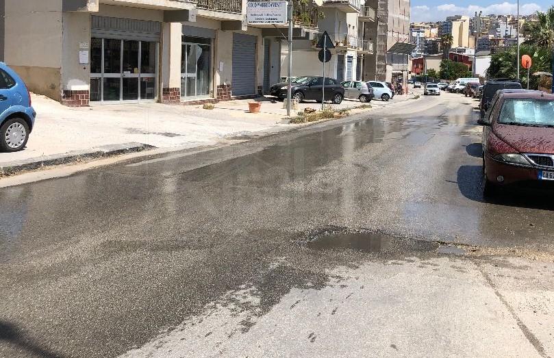 Chiusa per oltre un mese parte di via Lido a Sciacca per lavori alla condotta fognaria