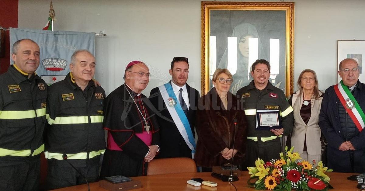 Santa Margherita Belice, medaglia al valor civile per il vigile del fuoco Bruno (Video)