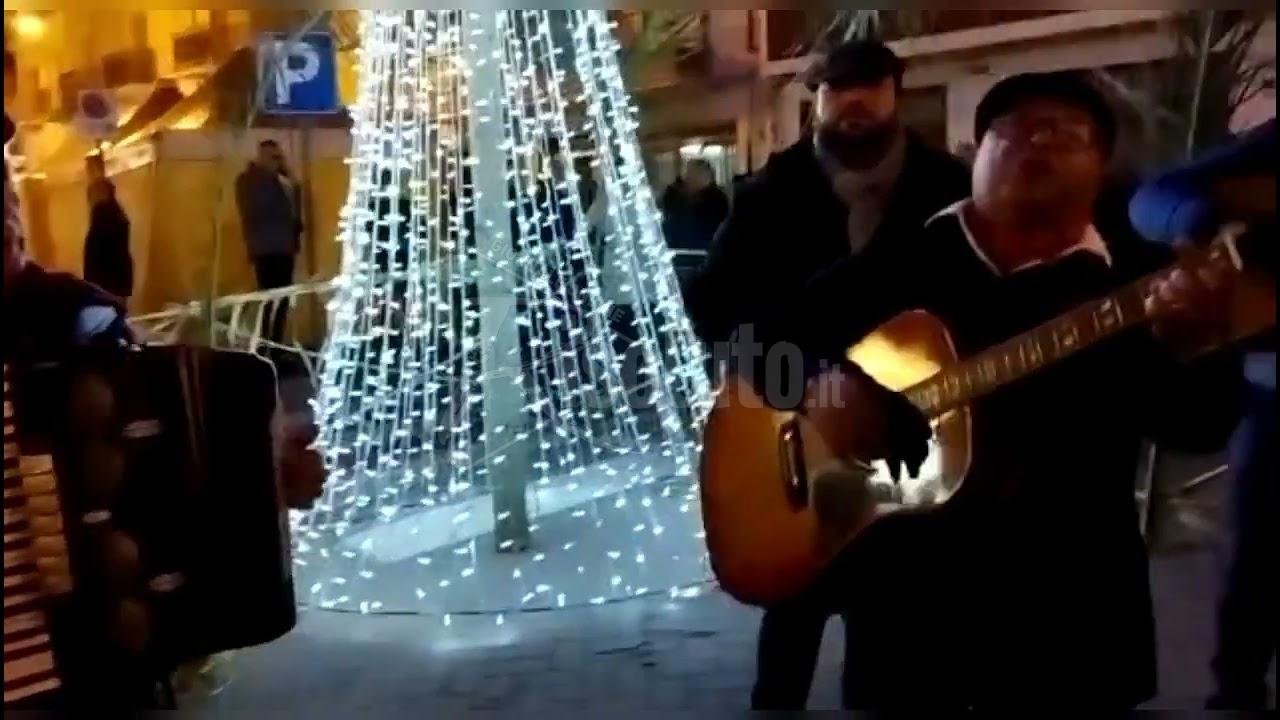 Il gruppo folk "Antichi Canti d'amuri" a Resuttano per l'Epifania (Video)