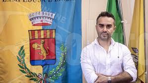 Ancora salvataggi e morti a Lampedusa, il sindaco: "Il ministro stia 24 ore qui per capire il problema".