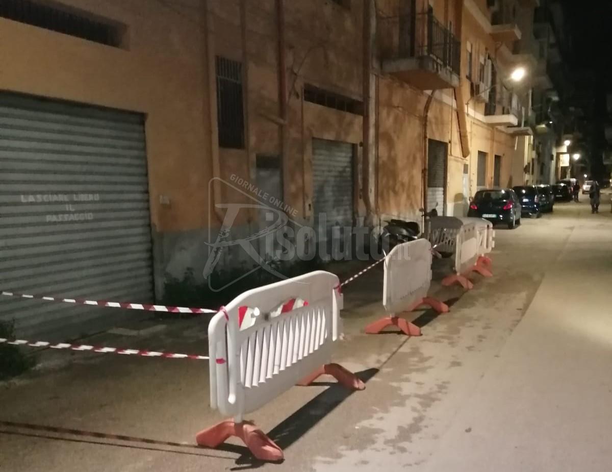 Transenne in via Meli a Sciacca, cadono calcinacci da una palazzina
