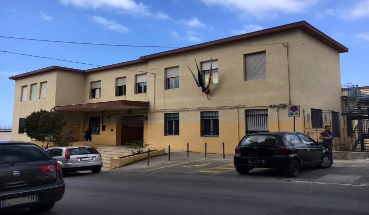 Studenti del plesso Catusi a casa per un guasto all'impianto elettrico