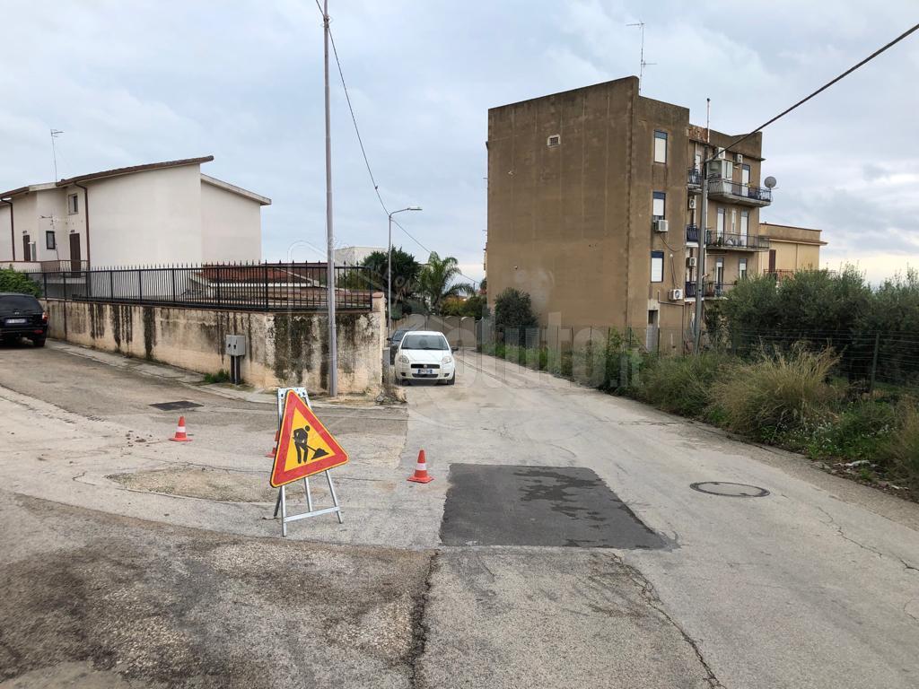 Interventi di manutenzione di Aica in via dei Limoni e Aranci a Sciacca
