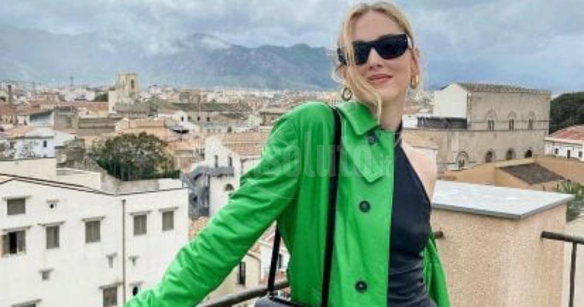 Chiara Ferragni a Palermo per evento in una profumeria del centro, fan pronti all'assalto