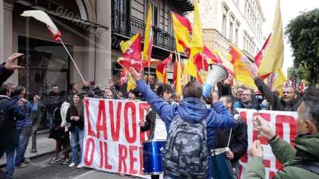 Reddito di cittadinanza, la rabbia dei percettori si trasforma in protesta oggi in piazza a Palermo