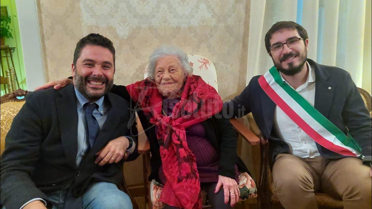 Cent'anni per Iuzza Indelicato: "Bisogna vivere con pazienza, educazione e comprensione" (Video)