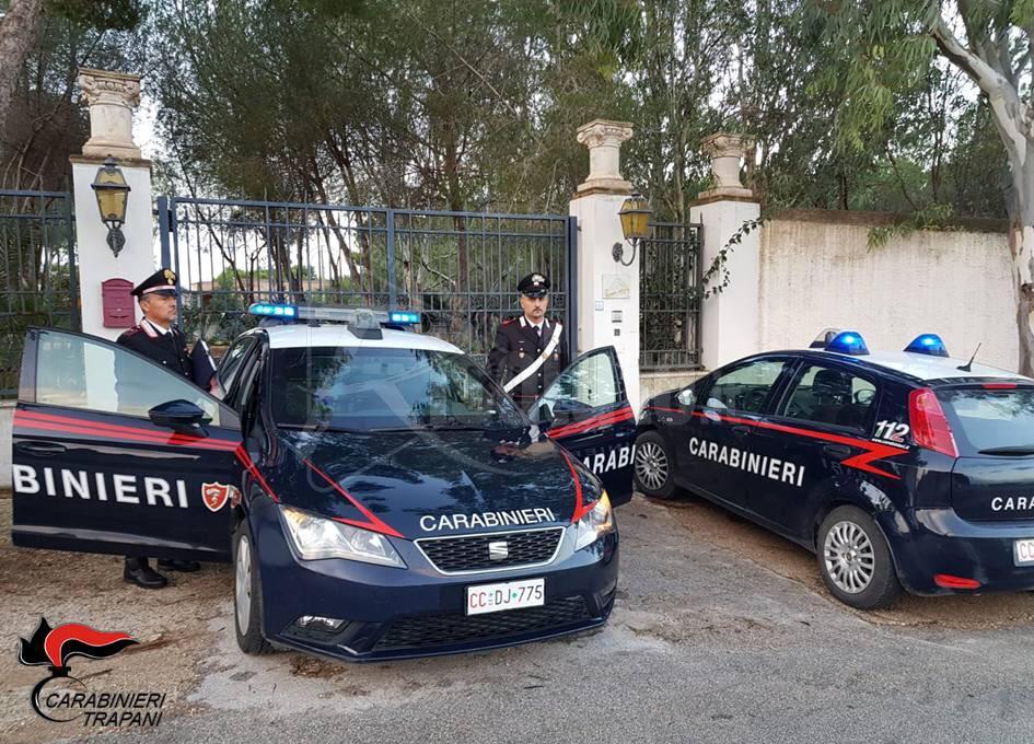Marsala, minacce e violenze contro la madre: arrestato ventenne