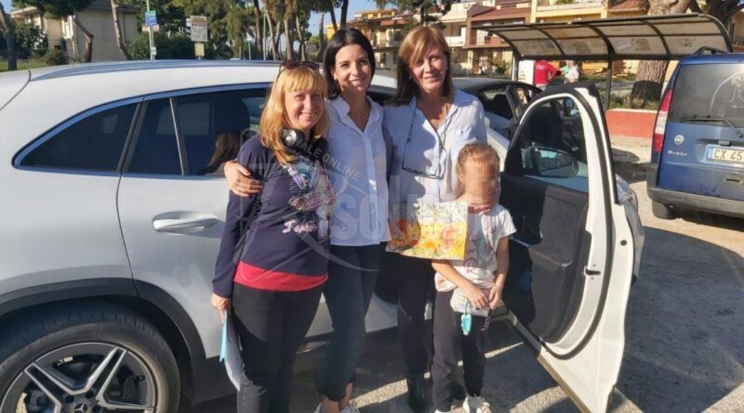 Montevago, il sindaco accompagna alla partenza due donne ucraine