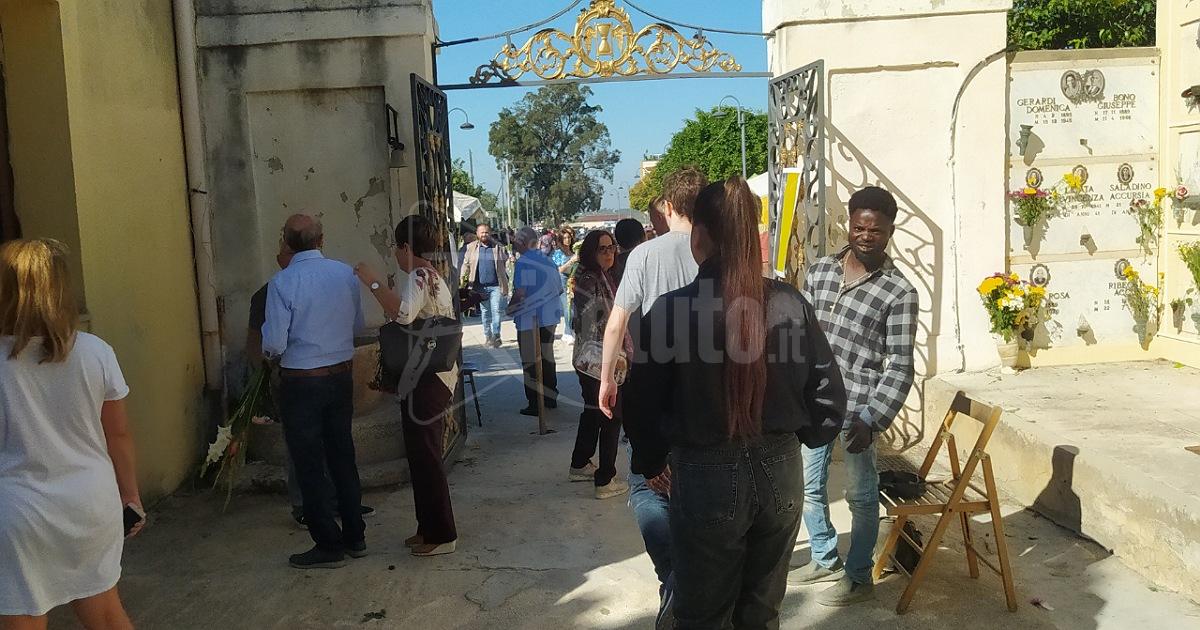 Primo novembre, folla anche al cimitero di Sciacca