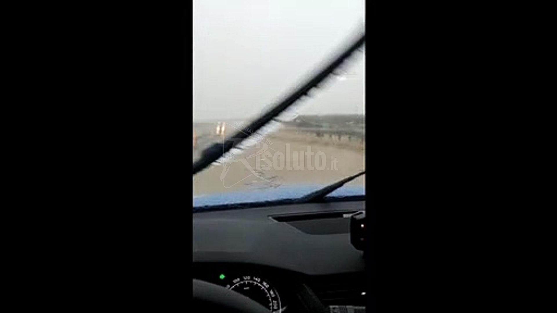 Pioggia, allagata e bloccata l' A29 in direzione Trapani