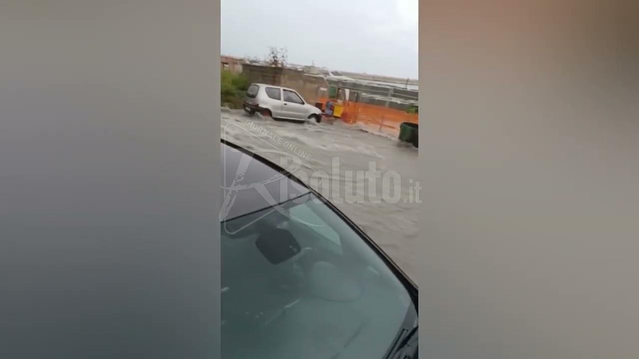 Pioggia a Sciacca, qualche albero abbattuto ma situazione  tranquilla (Video)