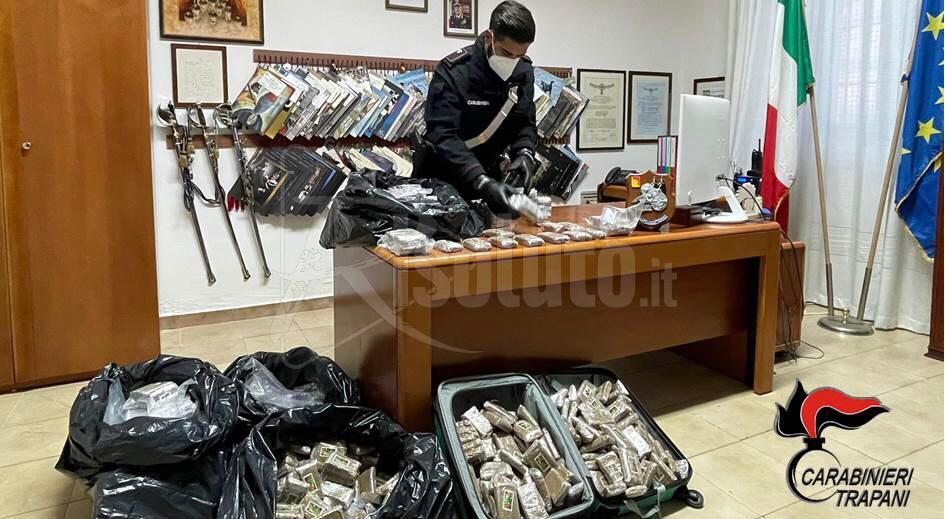 Sorpresi con nove panetti di hashish, arrestati dai carabinieri a Pantelleria
