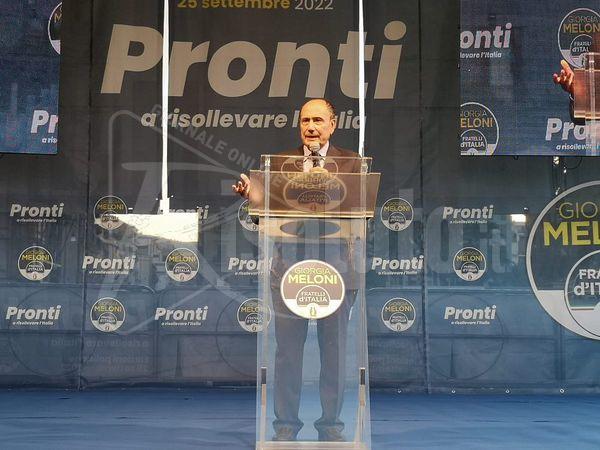 Schifani verso la vittoria in Sicilia