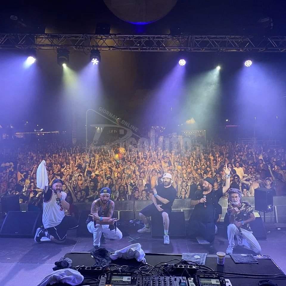 Stasera a ritmo di reggae ed hip hop  in piazza Scandaliato con gli Shakalab