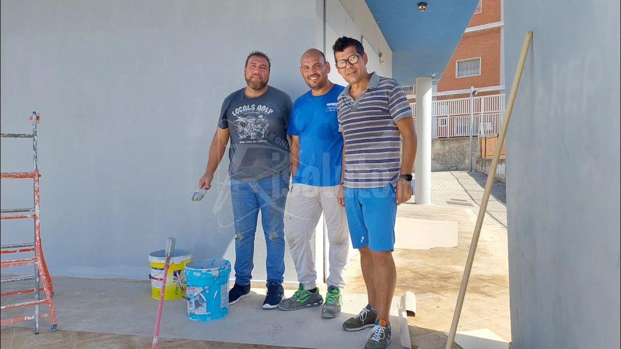 Papa' imbianchini per un giorno al parcheggio Catusi (Video)