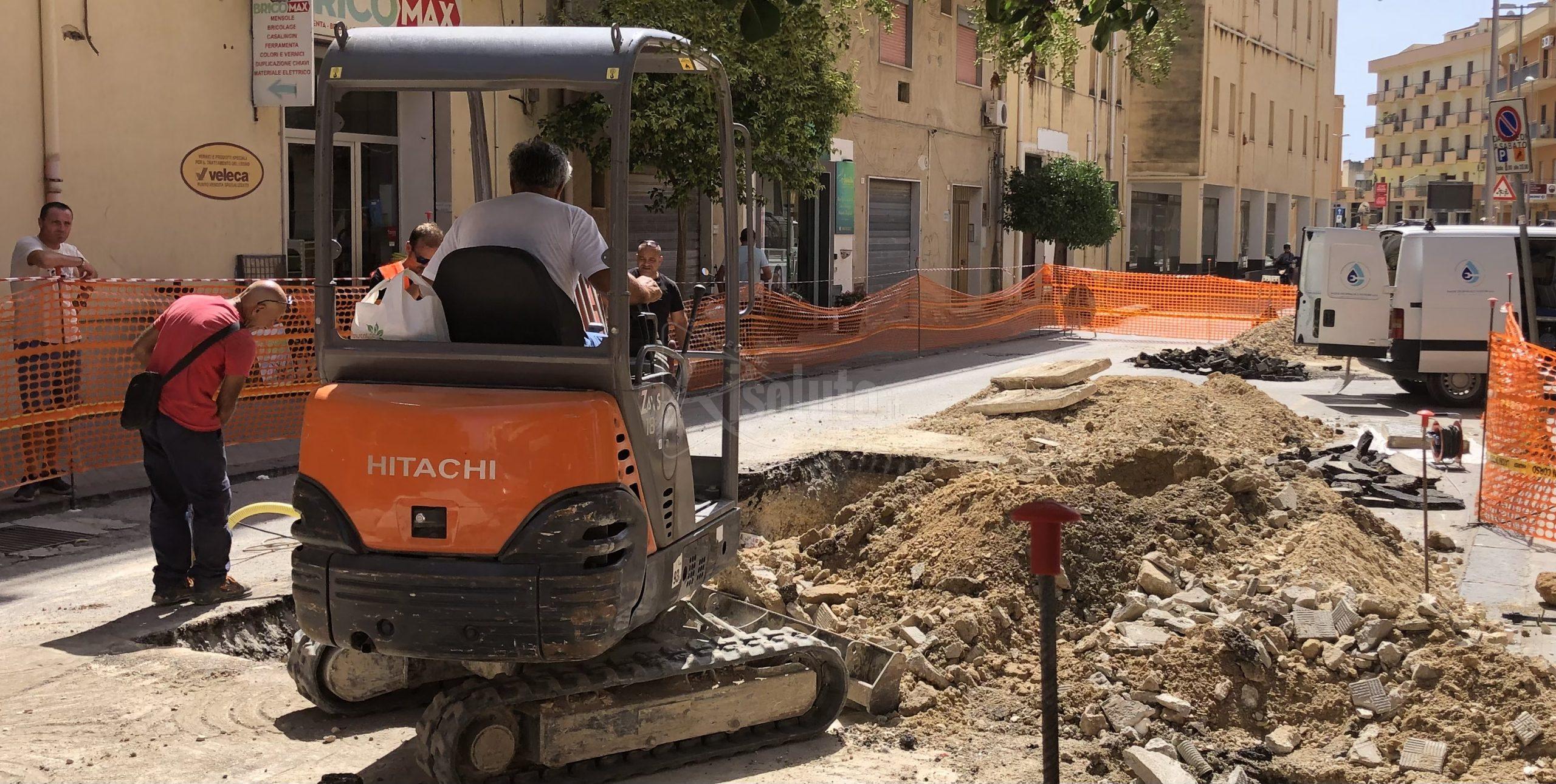 Anche domani via Cappuccini a Sciacca chiusa alle auto